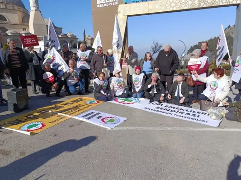 Emeklilerden Sorunlarını Içeren Basın Açıklaması