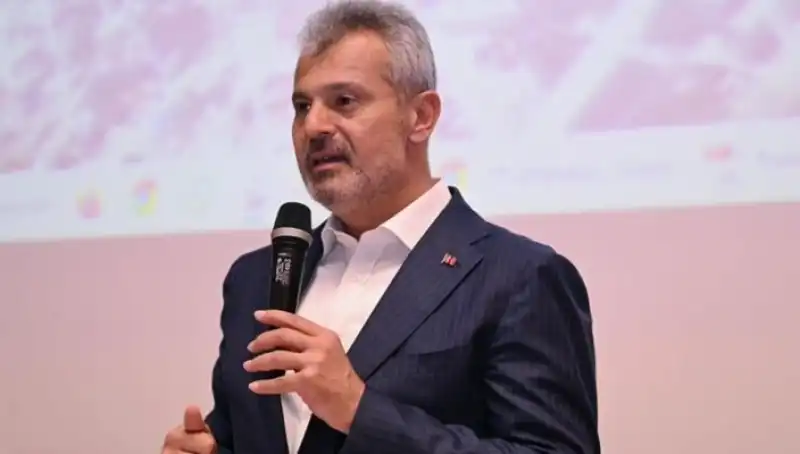 Öntürk’ten Özgür Özel’e Jet Yanıt: Hataylılara Sorun; Size Hırsızı Da Çalışanı Da Anlatacaktır!