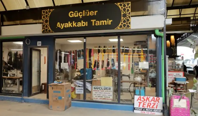 Yeni Uzun Çarşı’nın Sessiz Emektarı: Ayakkabı Tamircisi Nizam Güçlüer