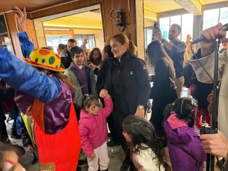 Çilem Artan çocukları Gülümsetti