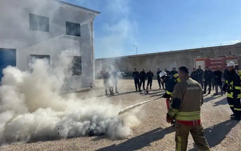 Yangınla Mücadelede 