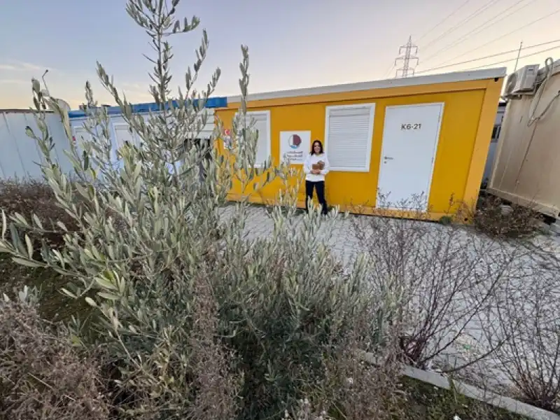 Tenekeden Yuvasına Veda Etti