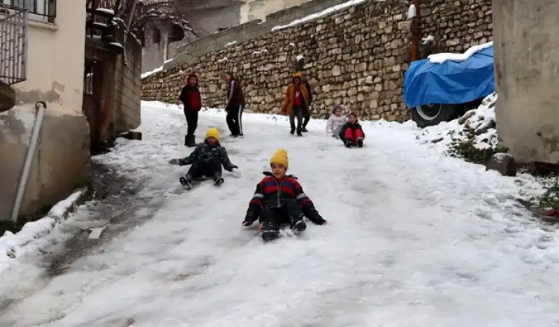 Altınkaya Mahallesi’nde Kar Ve Sömestr Sevinci Bir Arada