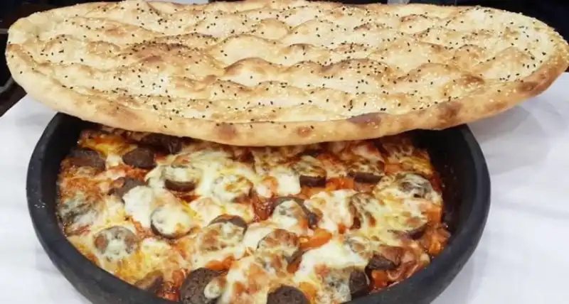 Lezzetin Kiremitteki Hali: Kiremitte Kaşarlı Sucuk