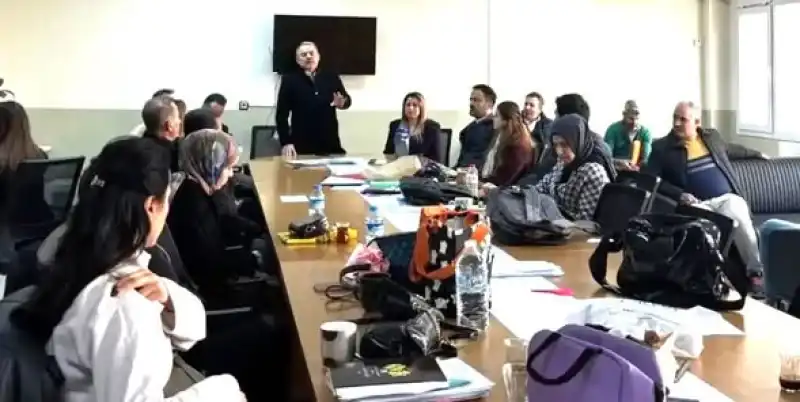 Bayrakdar: öğretmenler çözüm Bekliyor