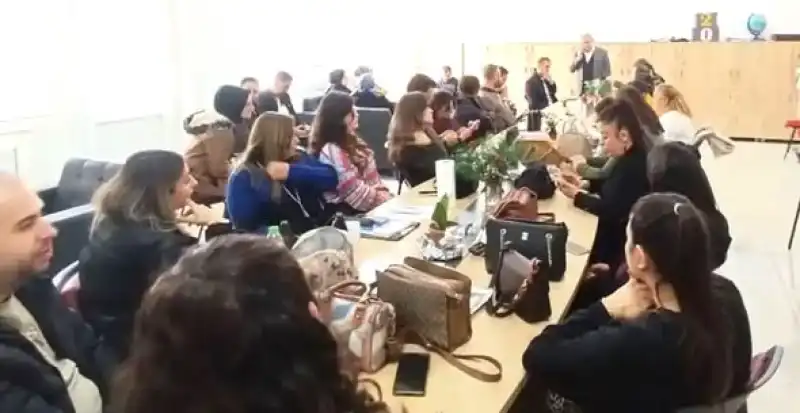 Bayrakdar: öğretmenler çözüm Bekliyor