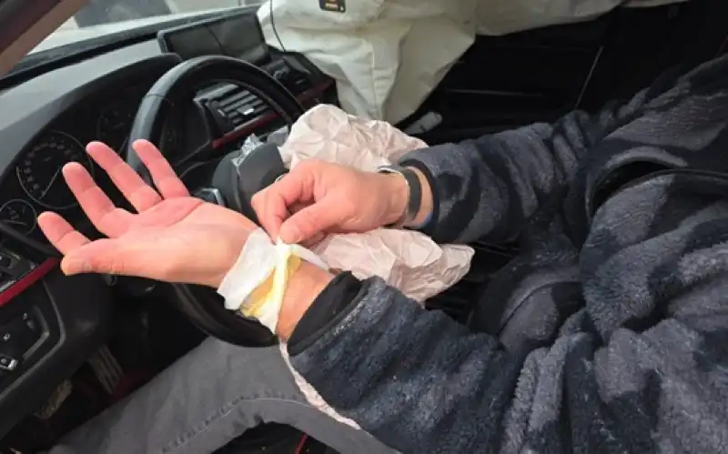 Hassa’da Minibüs Ile Otomobil Çarpıştı: 1 Yaralı