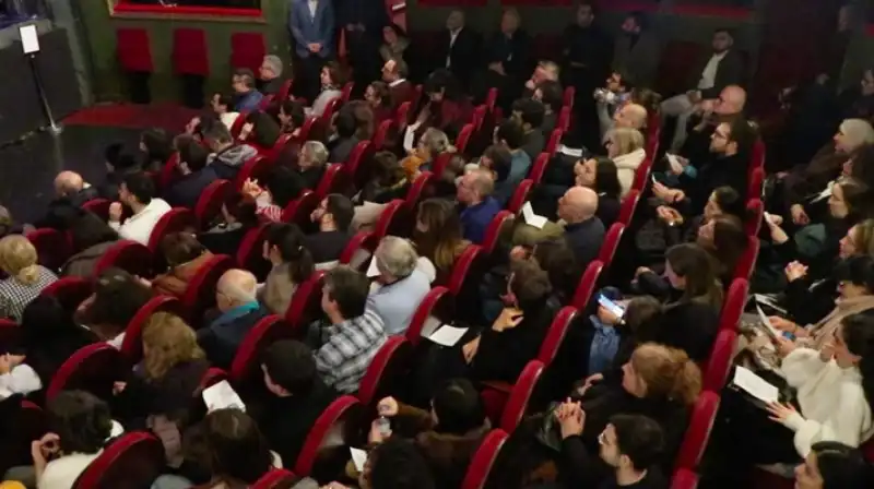 Hatay Akademi Senfoni Orkestrası Paris’te Gönüllere Dokundu