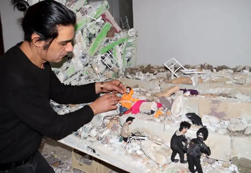 Depremin 3. Yılına Anlamlı Dokunuş: Mehmet Kocaman’dan Unutulmayacak Maket