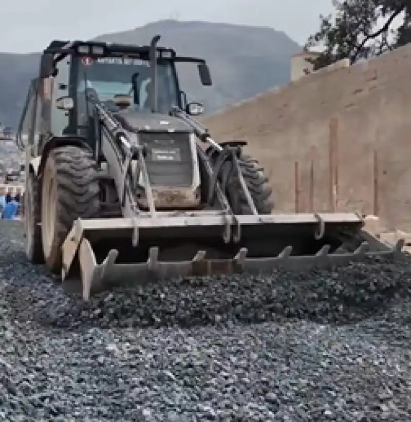 Yağmur Sonrası Yol Onarım çalışmaları Devam Ediyor 
