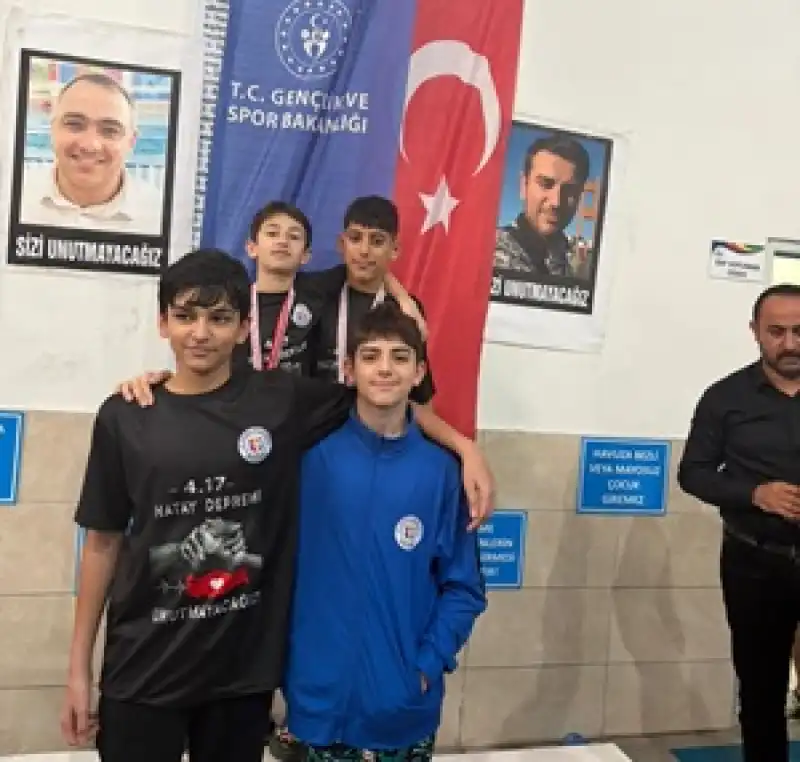 Antakya Belediyesi Yüzme Sporcuları, Başarılarıyla Gururlandırmaya Devam Ediyor