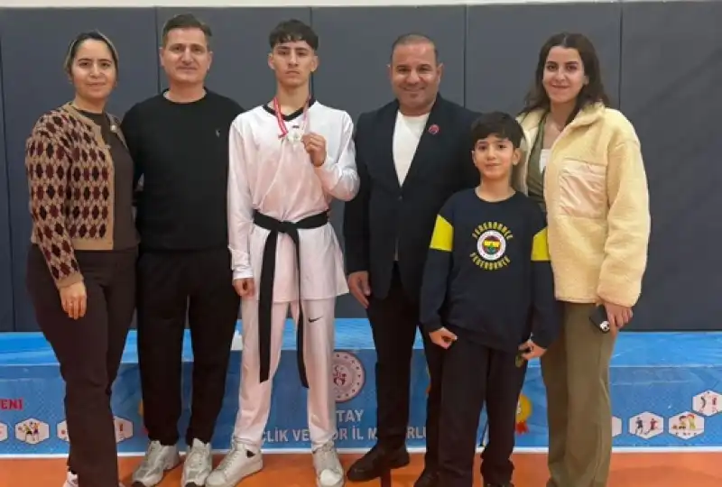 Tekvandoda Hatay 2’si Olan Lise öğrencisi Madalyasını 11 Mayıs şehitlerine Armağan Etti