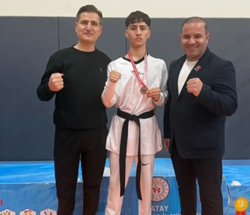 Tekvandoda Hatay 2’si Olan Lise öğrencisi Madalyasını 11 Mayıs şehitlerine Armağan Etti