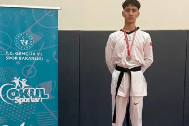 Tekvandoda Hatay 2’si Olan Lise öğrencisi Madalyasını 11 Mayıs şehitlerine Armağan Etti