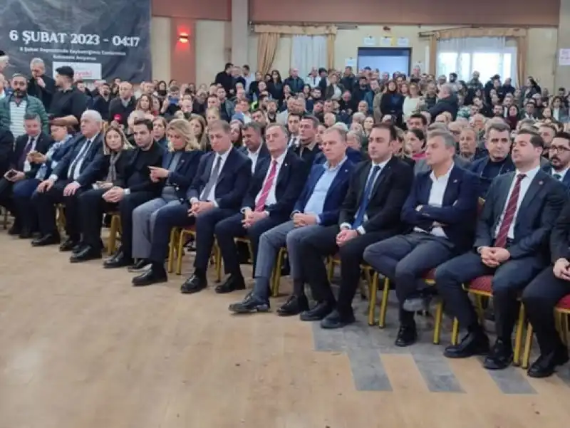 Özgür özel Hatay Da Vatandaşla Buluştu