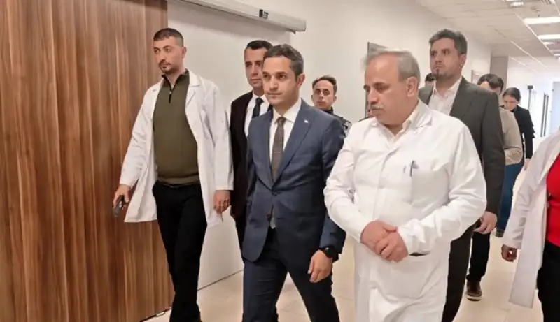 Defne Kaymakamı Oğuz Cem Murat’tan Defne Devlet Hastanesi’ne Ziyaret