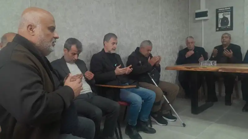 Tüm Deprem şehitlerimizi Rahmet, Minnet Ve Dualarla Anıyoruz