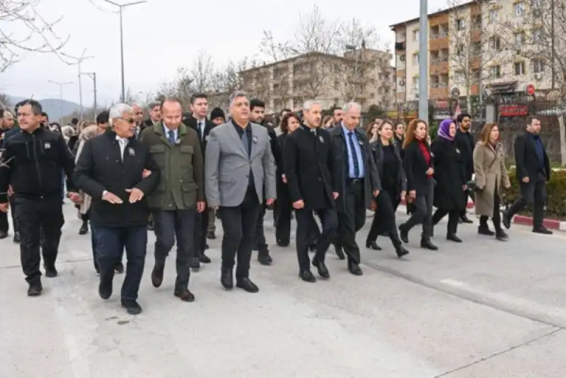 Hatay Mustafa Kemal Üniversitesi Deprem Şehitlerini Andı