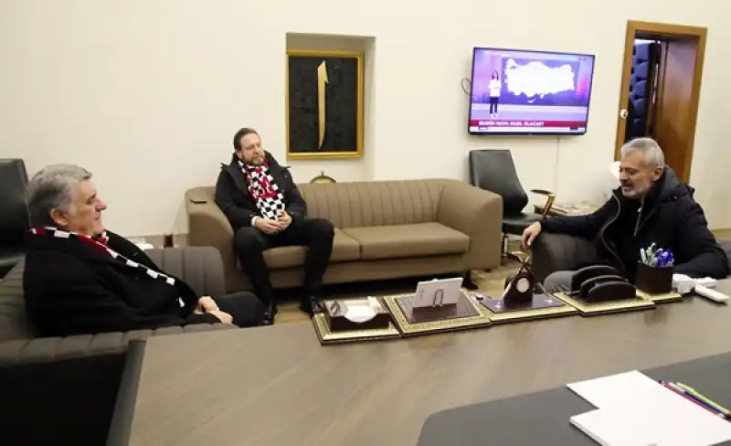 Öntürk, Beşiktaş Başkanı Adalı’yı Ağırladı