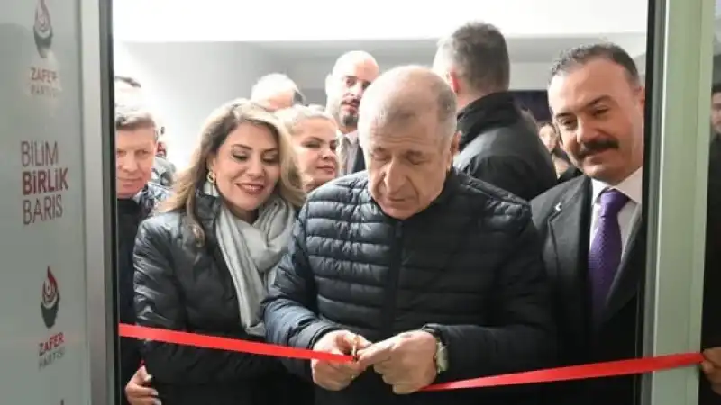 Özdağ Hatay İl Teşkilat Binasını Açtı