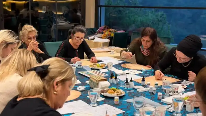 Kağıt Üzerinde Zarafet: Belen’de “Hep Aynı Sofrada” Buluşması