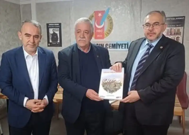 Mithat Kalaycıoğlu’ndan Milletvekillerine “Hatay Halk Bilimi” Kitabı