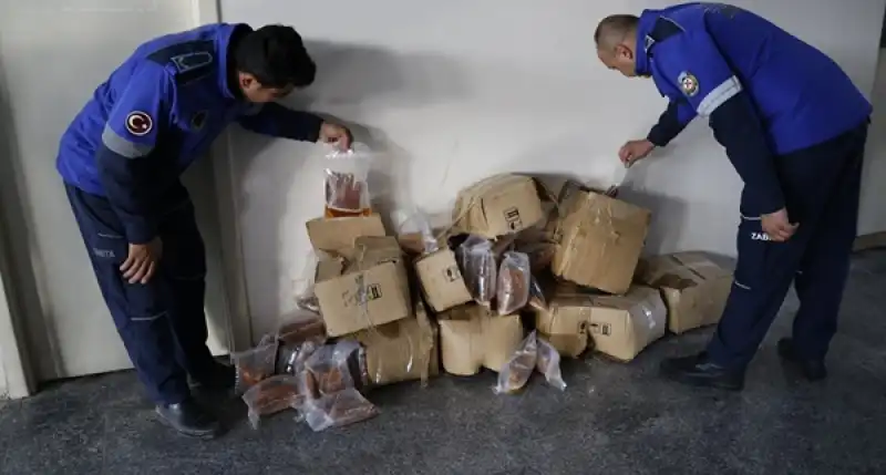 HBB, 100 KİLO KABAK TATLISINI İMHA ETTİ