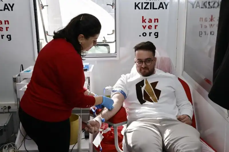 “Birbirimize Candan Bağlıyız” Sloganıyla Kan Bağışı Kampanyası
