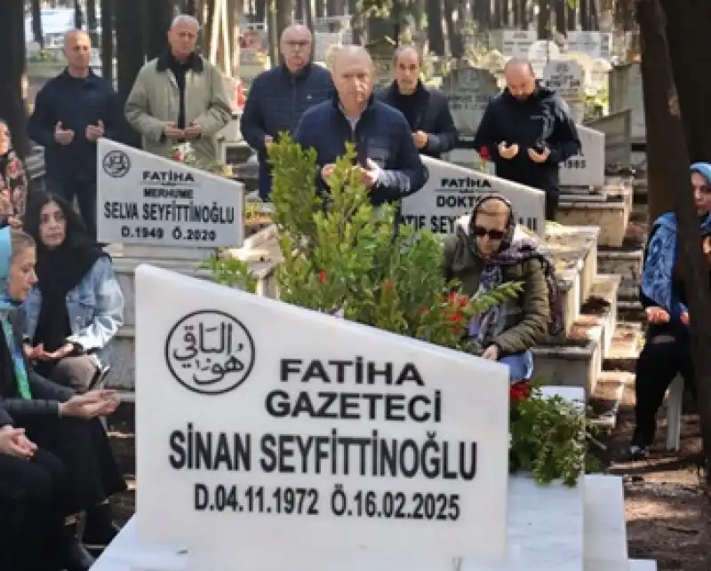 Gazeteci Sinan Seyfettin Mezarı Başında Anıldı