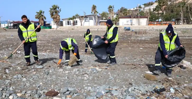 Büyükşehirden Sahil şeridinde Kış Temizliği