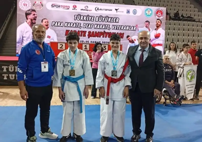Karate Takımı Sporcuları Başarılarıyla Gururlandırıyor