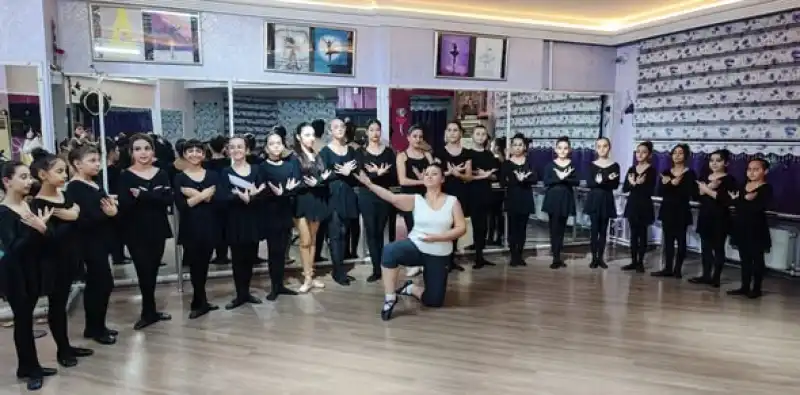 Fatma Satar Akademisi’nde 4. Ve 5. Aşama Sertifika Heyecanı