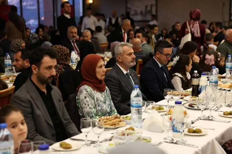 Vali Masatlı Ve Başkan Öntürk, Ilk Iftarını şehit Ve Gazi Yakınlarıyla Yaptı