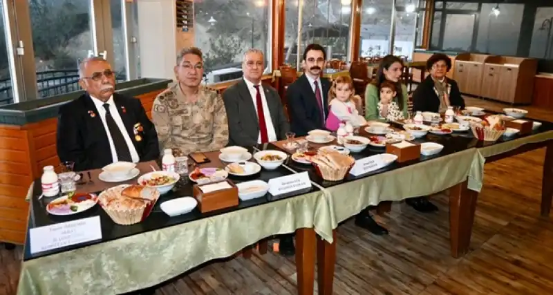 Belen’de Şehit Aileleri Ve Gaziler Onuruna İftar Programı Düzenlendi