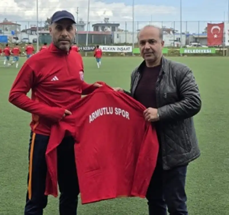 Armutluspor Kapanmaktan Döndü: “Amacımız İsmini Yaşatmak”
