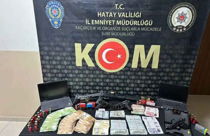 Hatay Merkezli 8 İlde Rüşvet Ve Kaçakçılık Operasyonu: 26 Tutuklama