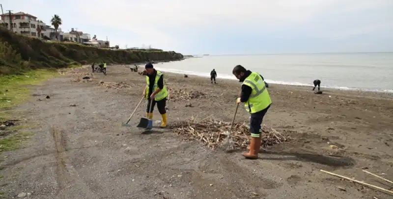 Payas Ve Arsuz Sahilinde Biriken Atıklar Temizlendi
