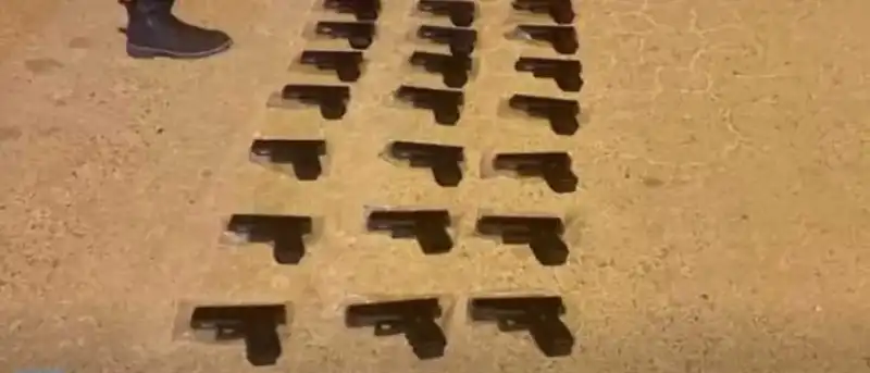 Jandarmadan Silah Kaçakçılarına Eş Zamanlı Operasyon!