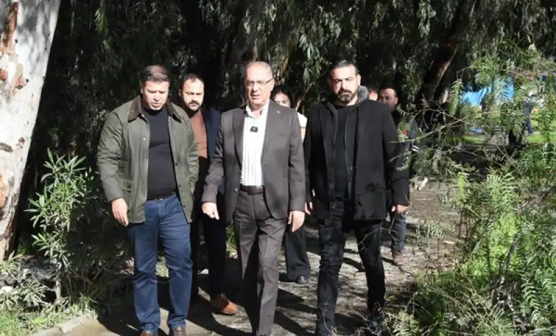 Başkan Yapar, Odabaşı Mahallesi’ndeki Parkta Revize çalışmalarını Inceledi