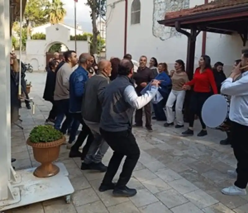 Paskalya Oruçlarına Halaylarla Başladılar