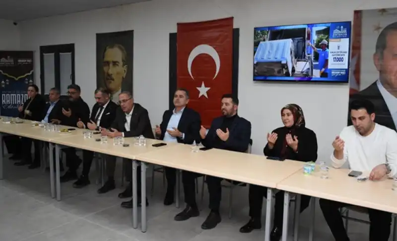 Yapar, Mahalle Muhtarlarıyla İftar Programında Buluştu