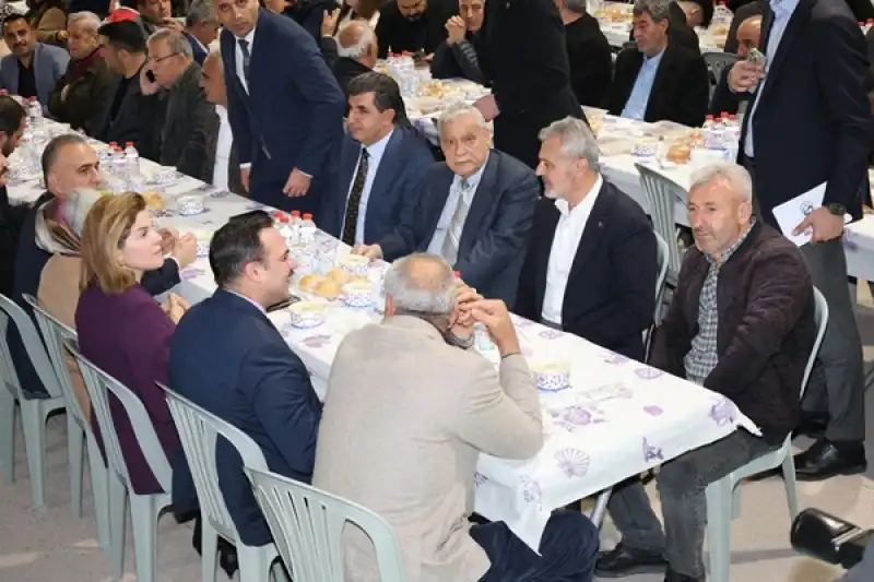 Başkan Öntürk Iftar Programlarında Altınöz’ünde