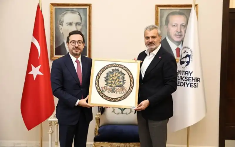 Başkan Öntürk Büyükelçi Kadzadej'i Ve AA Genel Müdürü Karagöz’ü Makamında Ağırladı