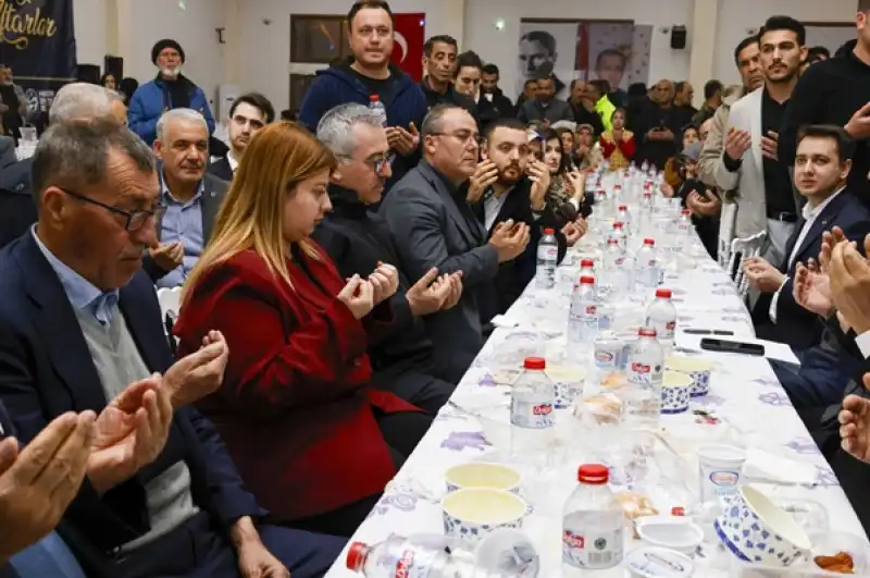 Başkan Öntürk, Iftarda Hassalılarla Buluştu