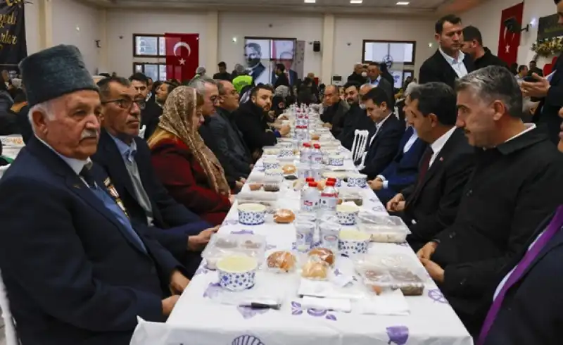 Başkan Öntürk, Iftarda Hassalılarla Buluştu