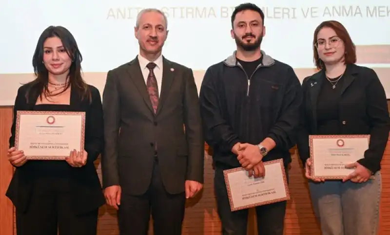 Eren: Depremi Yaşayan Bir Rektör Olarak Bu Süreci Kitaplaştırmak İstediğini Belirtti