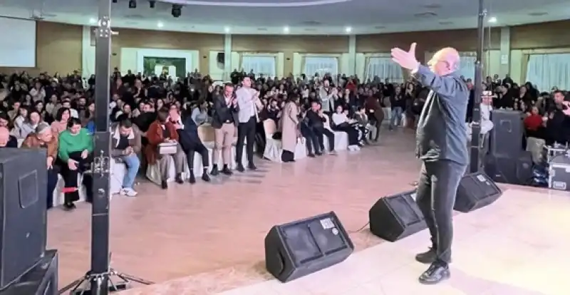 Hatay’ın Anavatana Katılışı Sunay Akın’ın Anlatımıyla Taçlandı