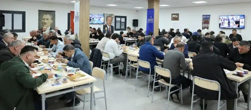 Başkan Yapar, Basın Mensuplarıyla Iftar Sofrasında Bir Araya Geldi