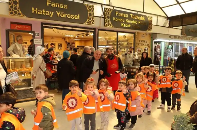 Minik Öğrencilerden Uzun Çarşı’da Anlamlı Kültür Gezisi