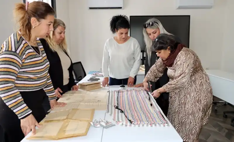 Kadın Sanatçılar 8 Mart’ı Atölyede Üreterek Kutladı